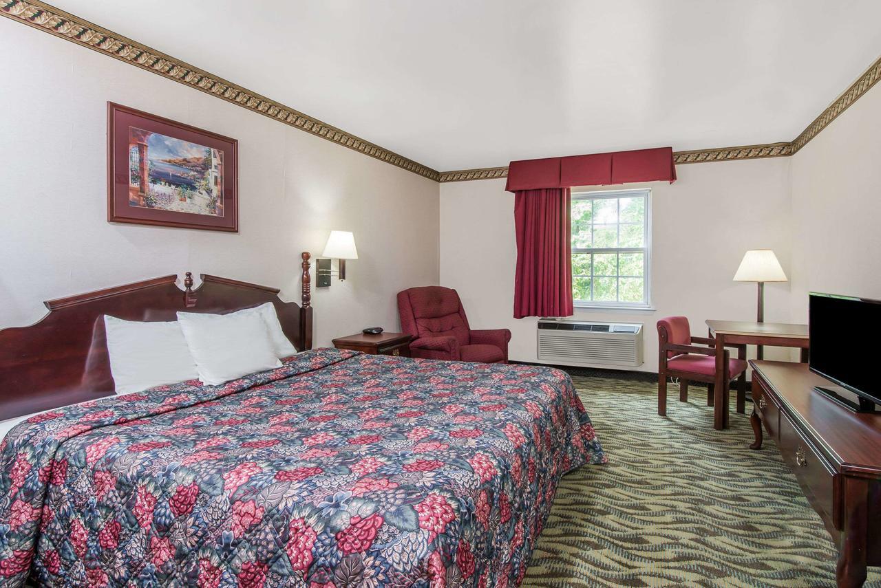 Days Inn By Wyndham Berlin Voorhees Dış mekan fotoğraf